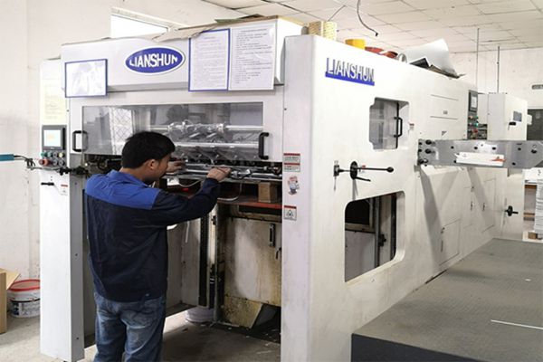 Die cutting machine